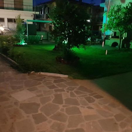 Magdalinos Apartments Nea Skioni Dış mekan fotoğraf